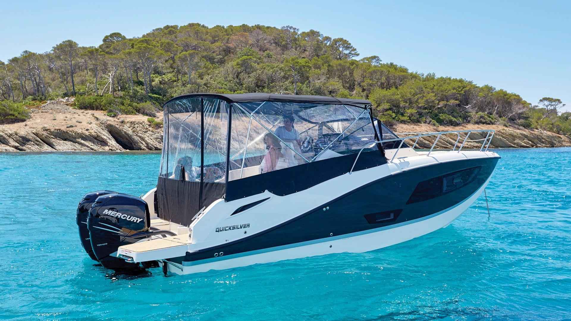 Quicksilver-875-Sundeck-External-4_2_11zon